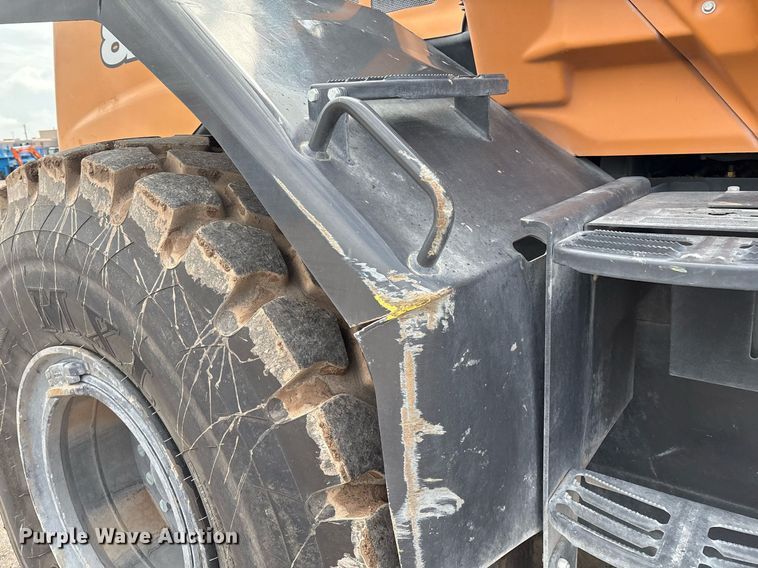 image for item EL2136 2022 Case 821G wheel loader