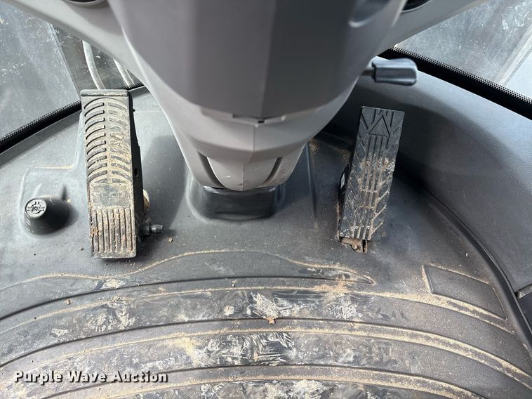 image for item EL2136 2022 Case 821G wheel loader