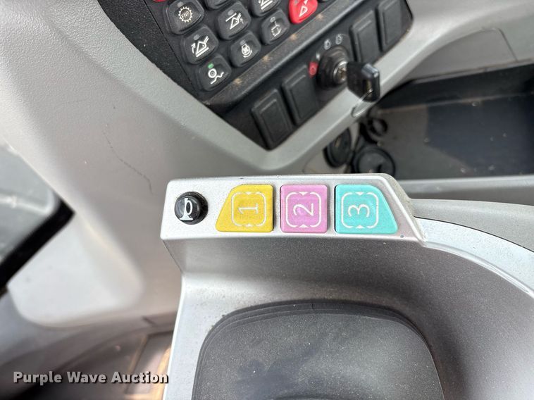 image for item EL2136 2022 Case 821G wheel loader