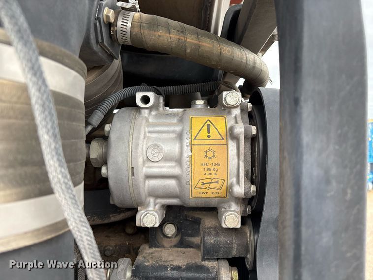 image for item EL2136 2022 Case 821G wheel loader