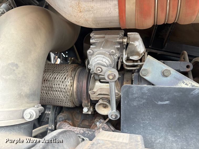 image for item EL2136 2022 Case 821G wheel loader