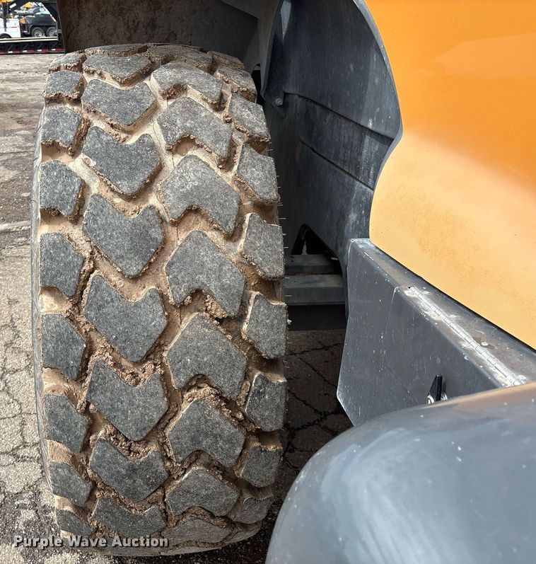 image for item EL2136 2022 Case 821G wheel loader