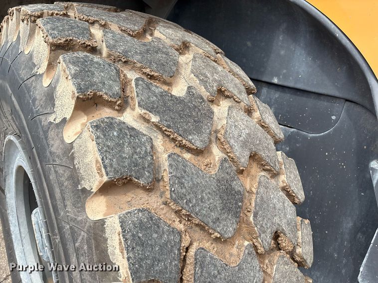 image for item EL2136 2022 Case 821G wheel loader