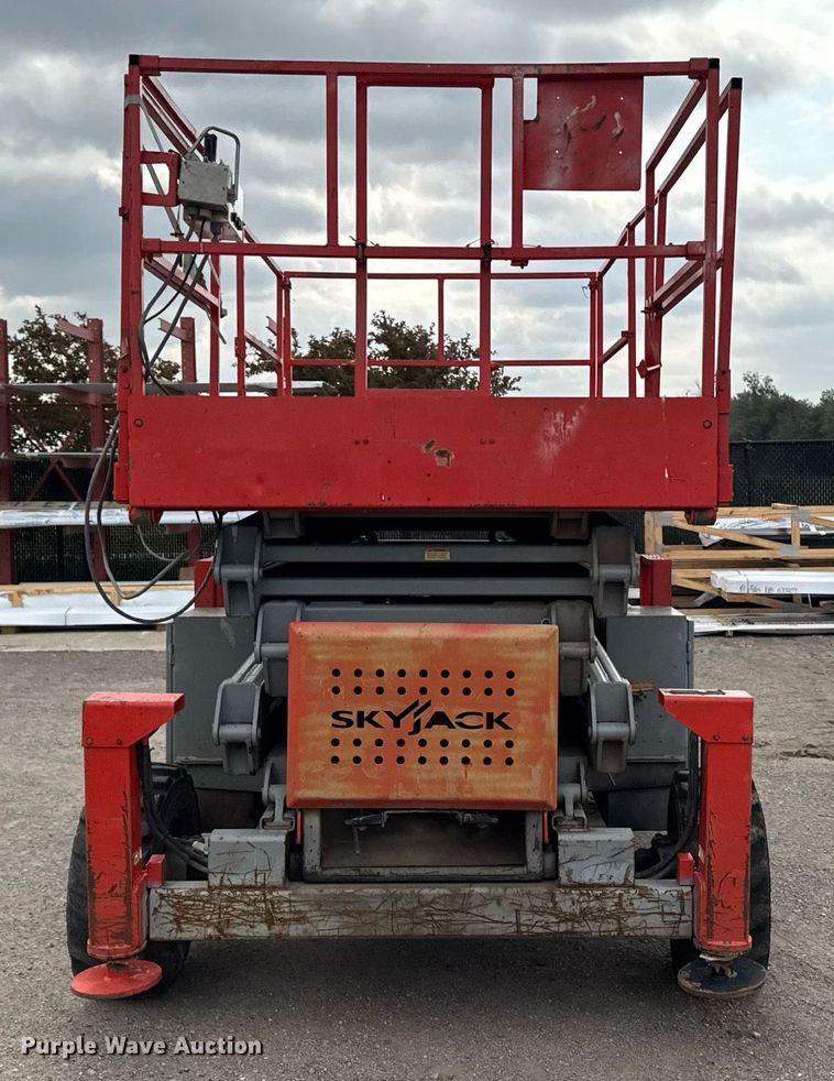 image for item EM2002 2006 Skyjack SJ8841 scissor lift