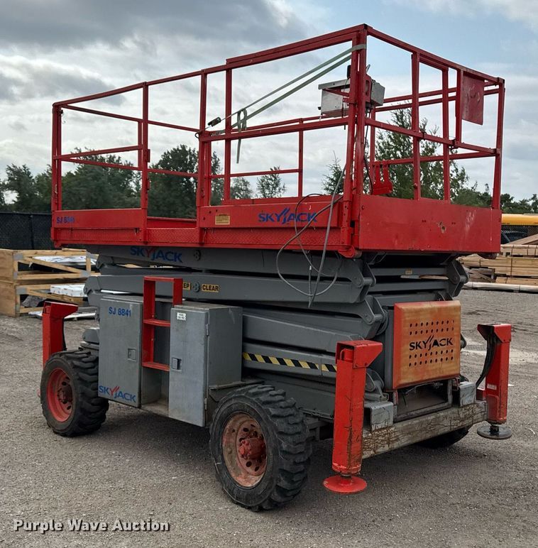 image for item EM2002 2006 Skyjack SJ8841 scissor lift
