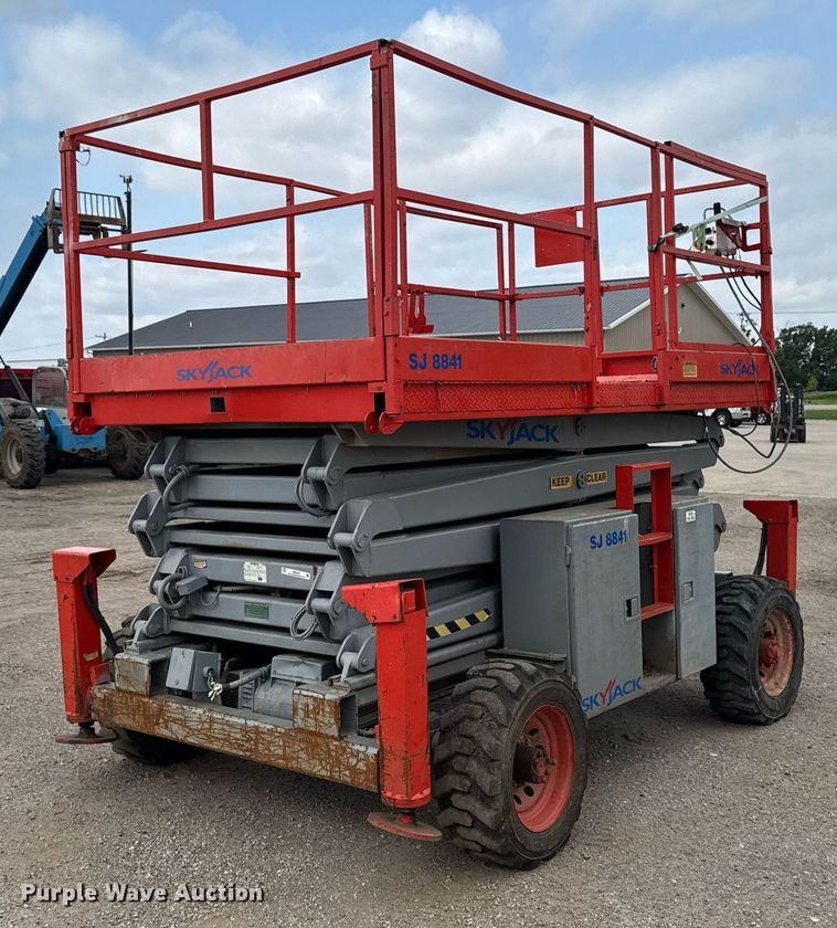 image for item EM2002 2006 Skyjack SJ8841 scissor lift
