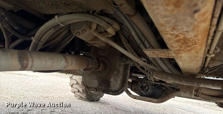 image for item EM2002 2006 Skyjack SJ8841 scissor lift