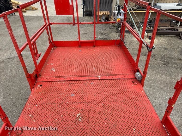 image for item EM2002 2006 Skyjack SJ8841 scissor lift