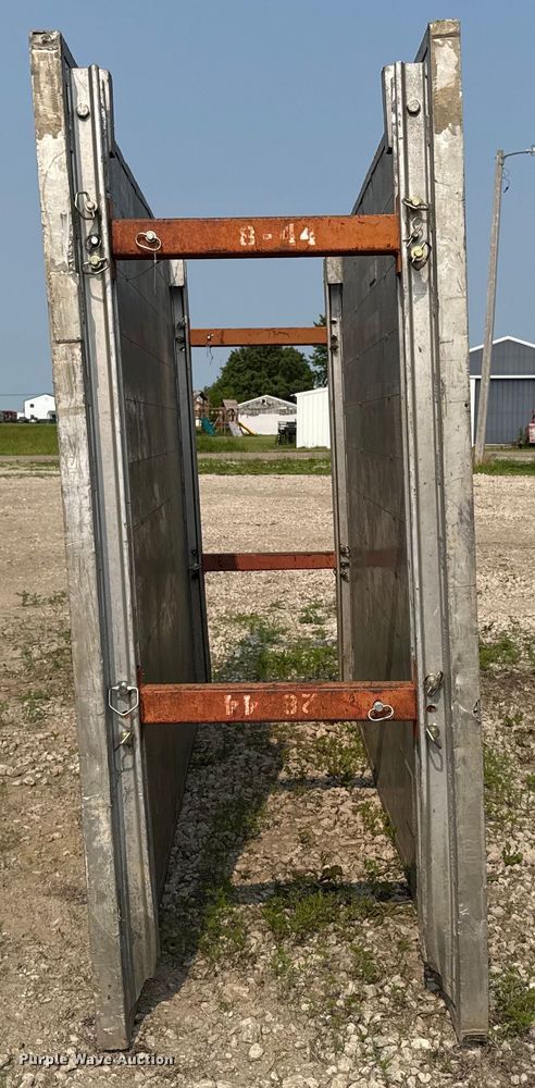 image for item EM2007 Pro-Tec ATS-812 trench box