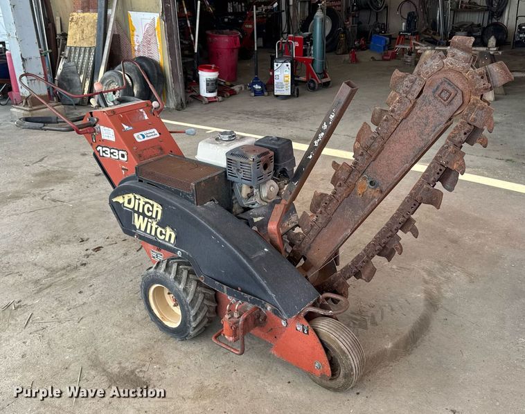 image for item EM2018 2003 Ditch Witch 1330 trencher