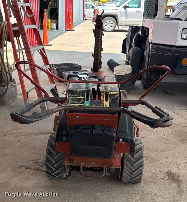 image for item EM2018 2003 Ditch Witch 1330 trencher
