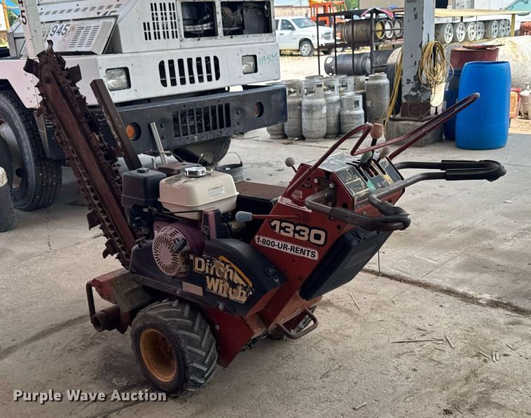 image for item EM2018 2003 Ditch Witch 1330 trencher