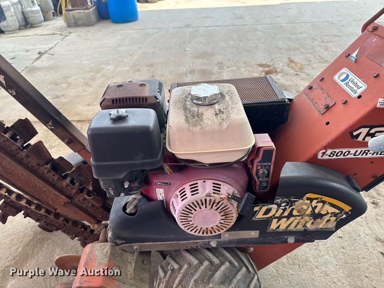 image for item EM2018 2003 Ditch Witch 1330 trencher