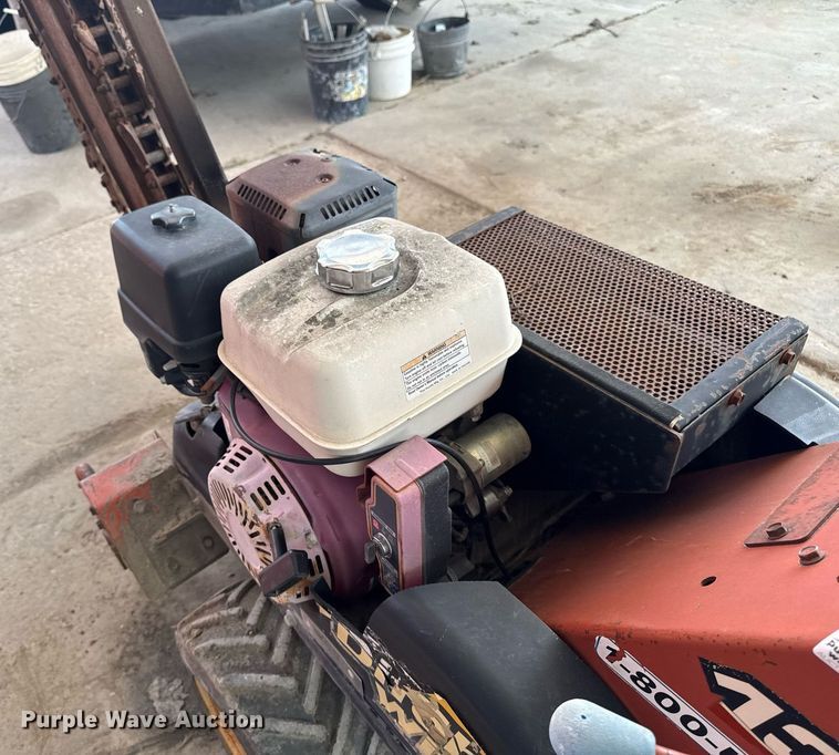 image for item EM2018 2003 Ditch Witch 1330 trencher