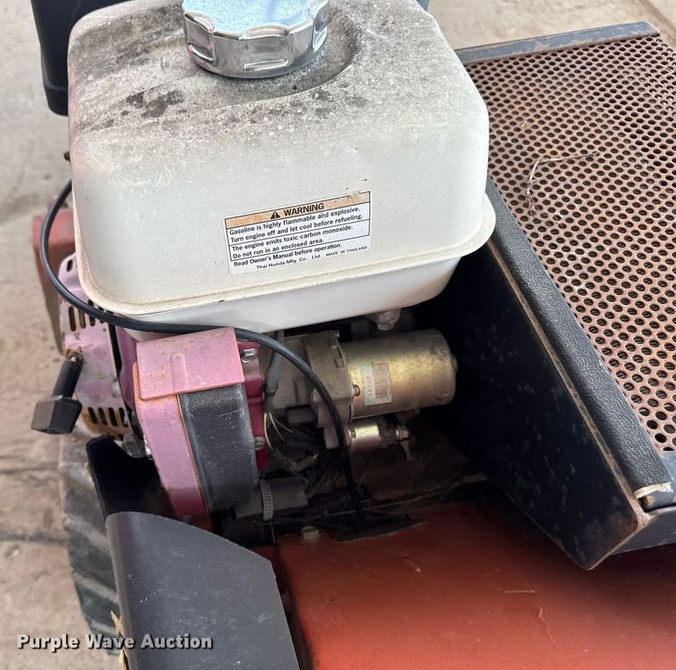 image for item EM2018 2003 Ditch Witch 1330 trencher