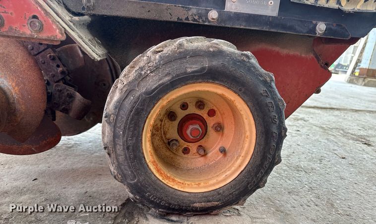 image for item EM2018 2003 Ditch Witch 1330 trencher