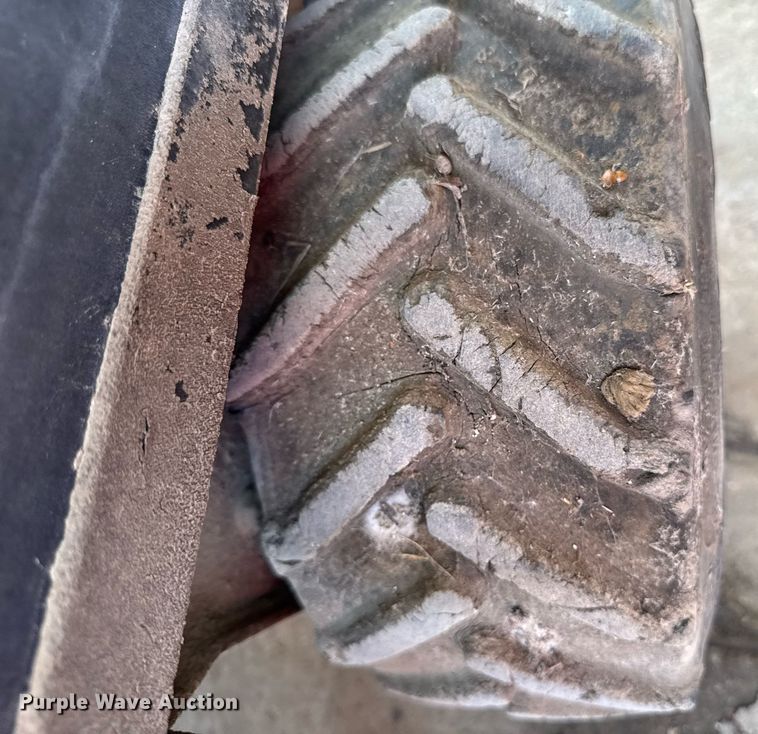 image for item EM2018 2003 Ditch Witch 1330 trencher