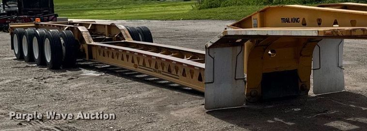 image for item EM2041 2006 Trail King Industries TK110HDG lowboy equipment trailer