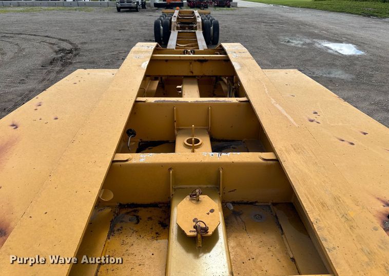 image for item EM2041 2006 Trail King Industries TK110HDG lowboy equipment trailer