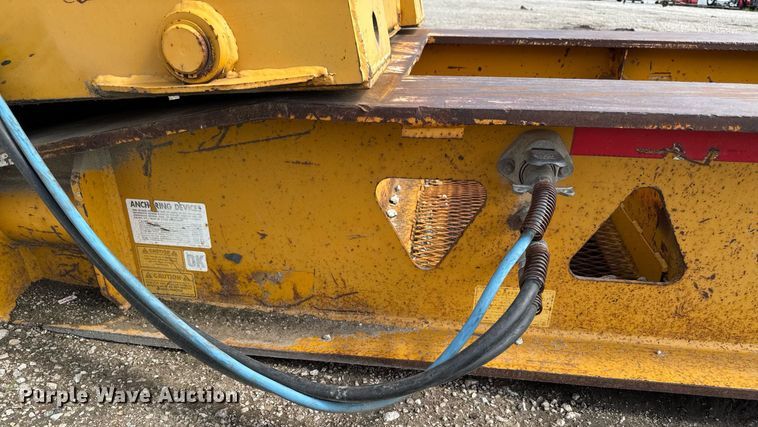 image for item EM2041 2006 Trail King Industries TK110HDG lowboy equipment trailer