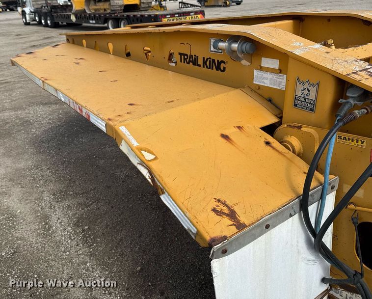 image for item EM2041 2006 Trail King Industries TK110HDG lowboy equipment trailer