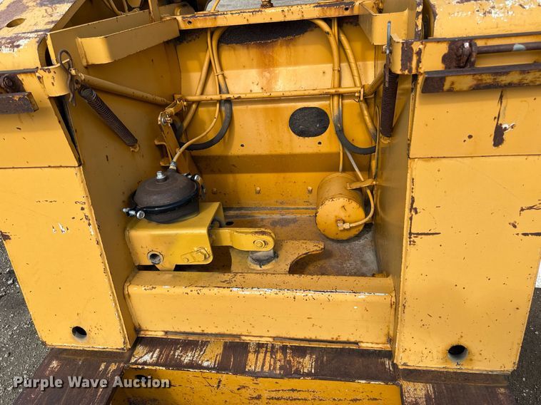 image for item EM2041 2006 Trail King Industries TK110HDG lowboy equipment trailer