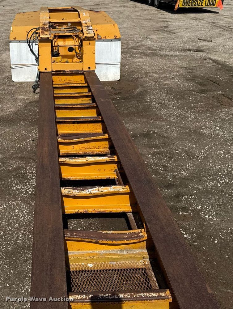 image for item EM2041 2006 Trail King Industries TK110HDG lowboy equipment trailer