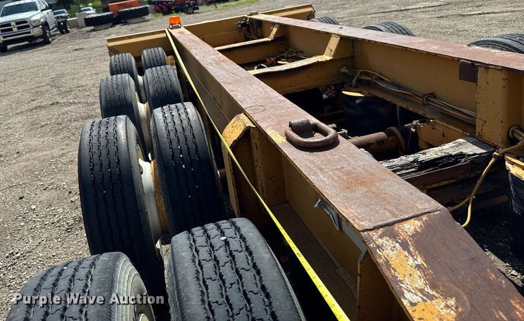 image for item EM2041 2006 Trail King Industries TK110HDG lowboy equipment trailer