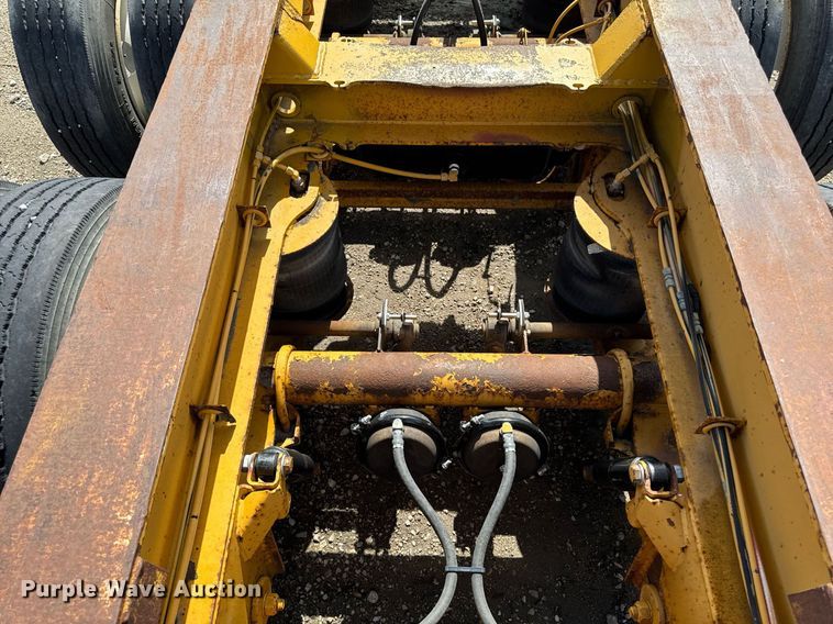 image for item EM2041 2006 Trail King Industries TK110HDG lowboy equipment trailer