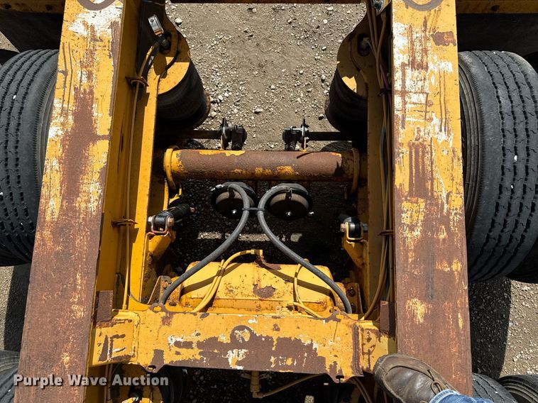 image for item EM2041 2006 Trail King Industries TK110HDG lowboy equipment trailer