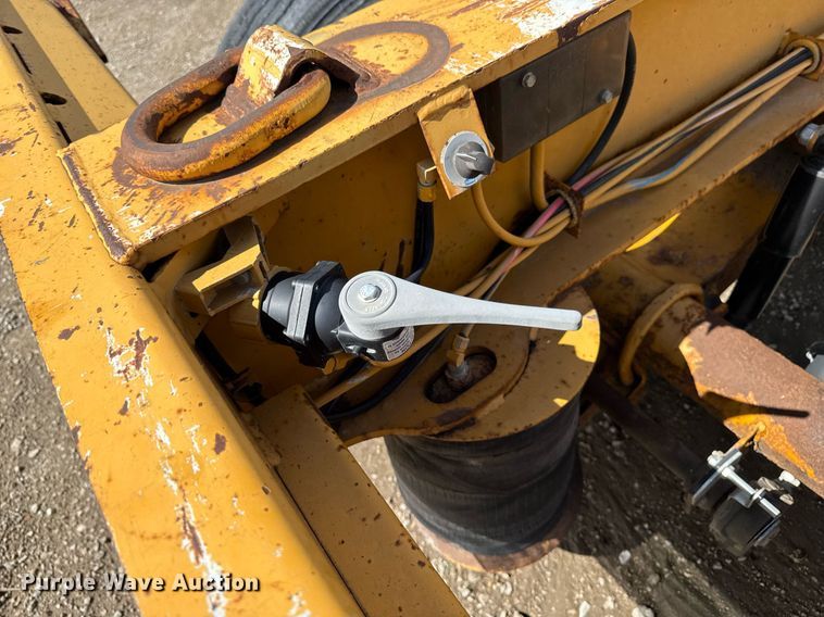 image for item EM2041 2006 Trail King Industries TK110HDG lowboy equipment trailer