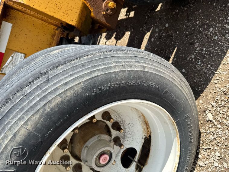 image for item EM2041 2006 Trail King Industries TK110HDG lowboy equipment trailer