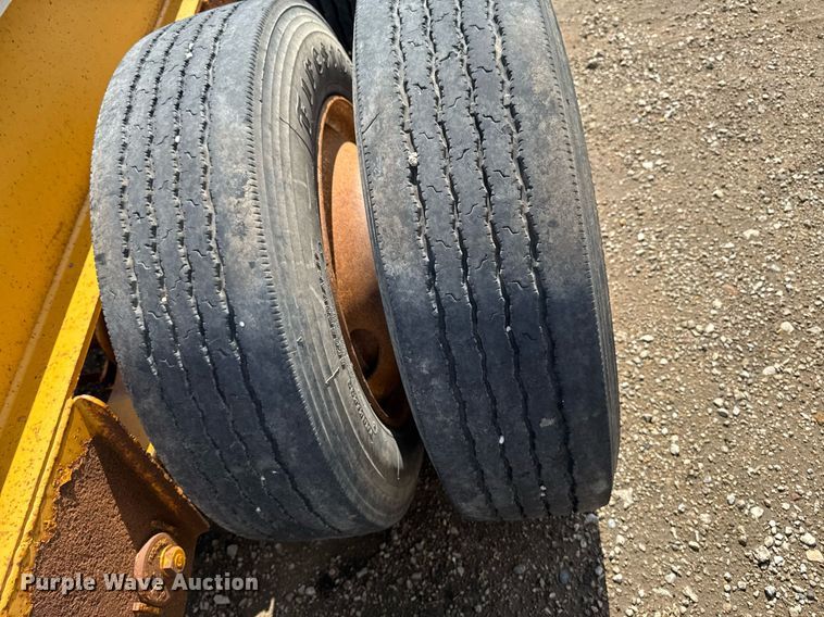 image for item EM2041 2006 Trail King Industries TK110HDG lowboy equipment trailer