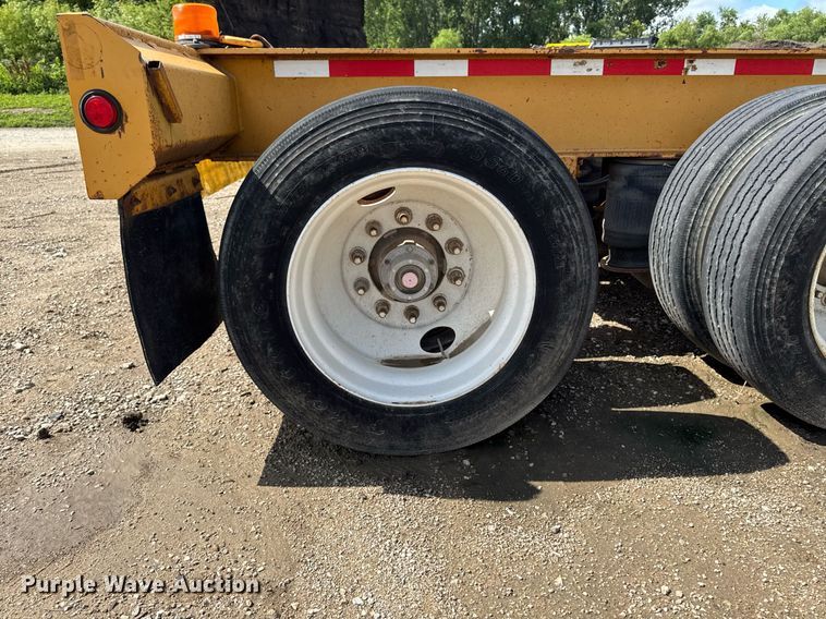 image for item EM2041 2006 Trail King Industries TK110HDG lowboy equipment trailer