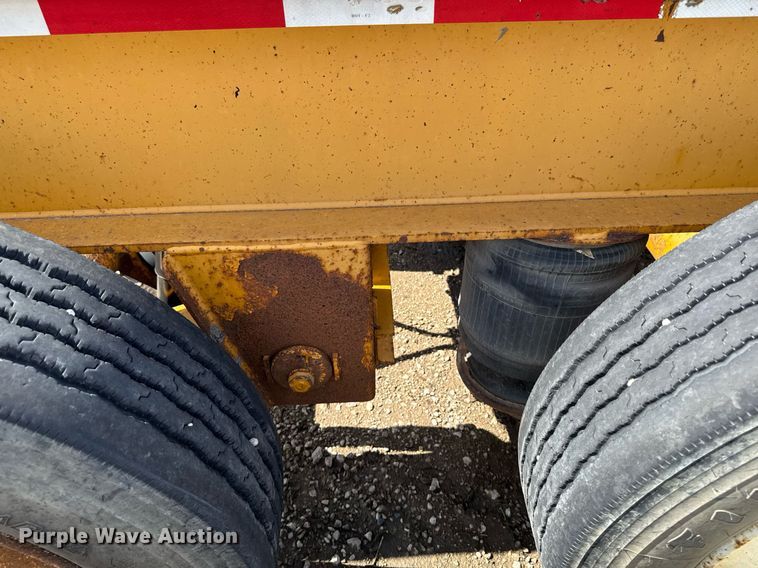 image for item EM2041 2006 Trail King Industries TK110HDG lowboy equipment trailer