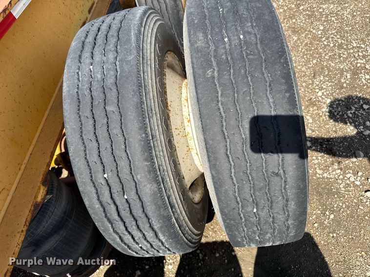 image for item EM2041 2006 Trail King Industries TK110HDG lowboy equipment trailer