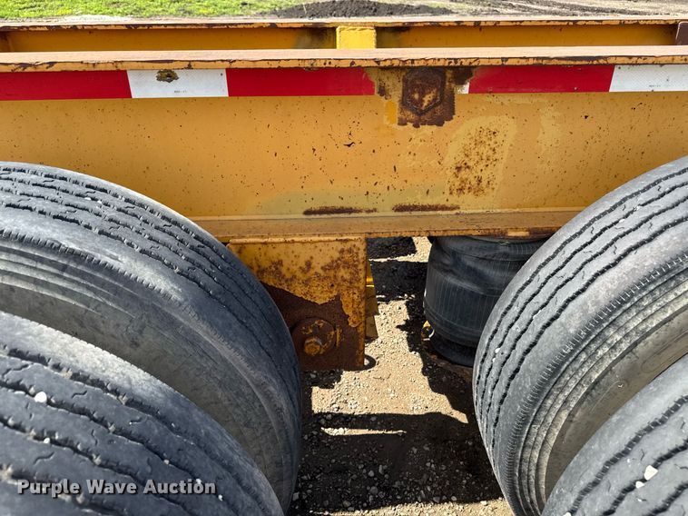 image for item EM2041 2006 Trail King Industries TK110HDG lowboy equipment trailer