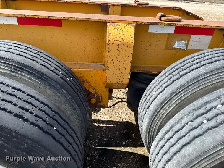 image for item EM2041 2006 Trail King Industries TK110HDG lowboy equipment trailer