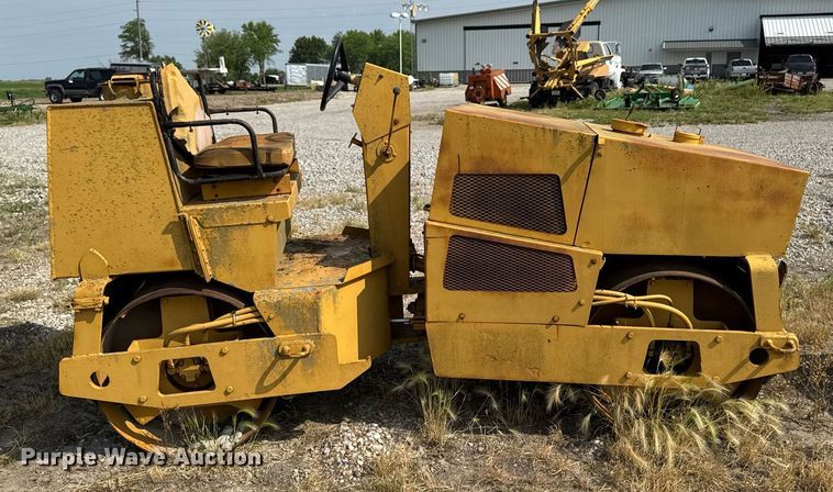 image for item EM2042 Rex SP400 double drum vibratory roller