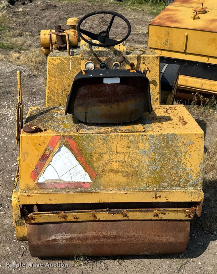 image for item EM2043 Dynapac CC10 double drum roller