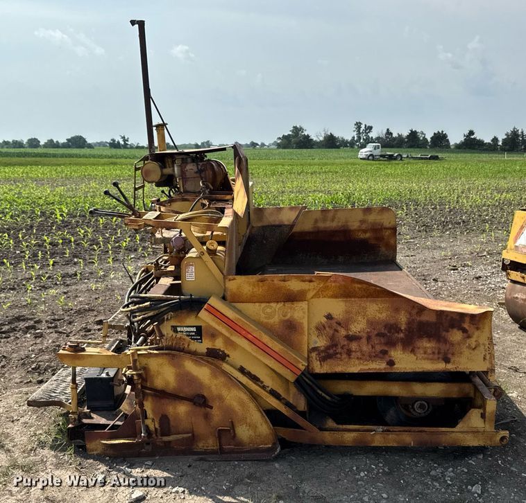 image for item EM2044 Leeboy L900 paver