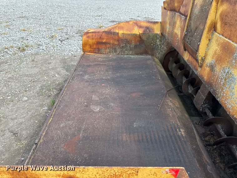 image for item EM2044 Leeboy L900 paver