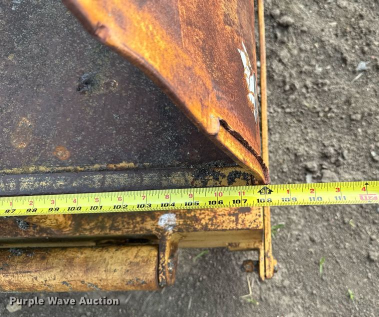 image for item EM2044 Leeboy L900 paver