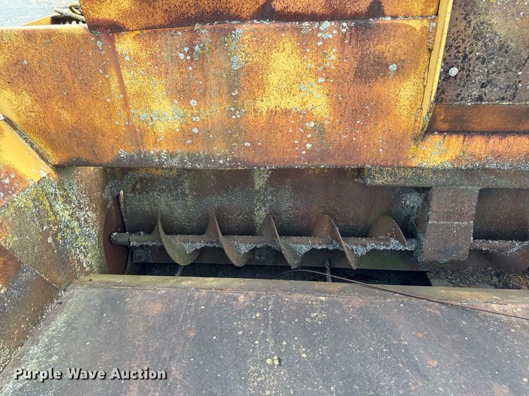 image for item EM2044 Leeboy L900 paver