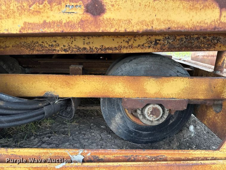 image for item EM2044 Leeboy L900 paver