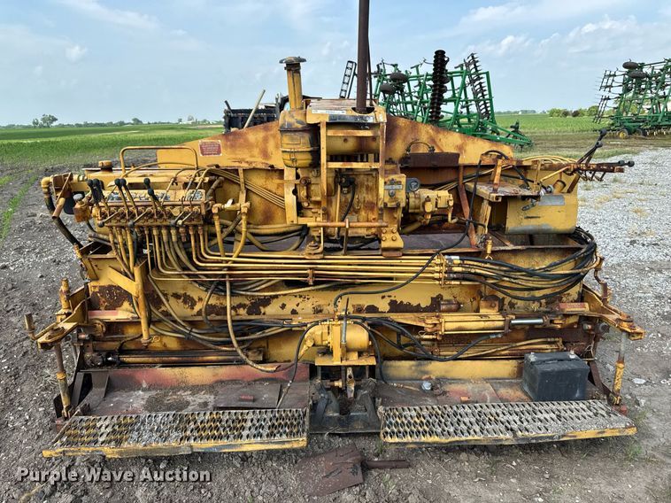 image for item EM2044 Leeboy L900 paver