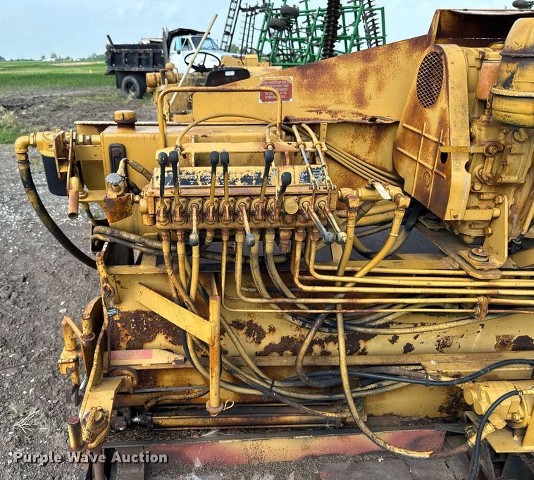 image for item EM2044 Leeboy L900 paver