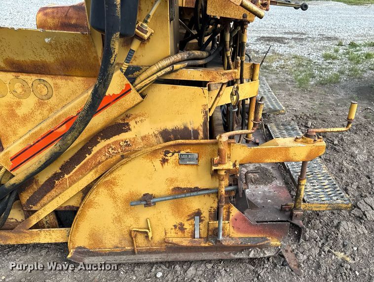 image for item EM2044 Leeboy L900 paver