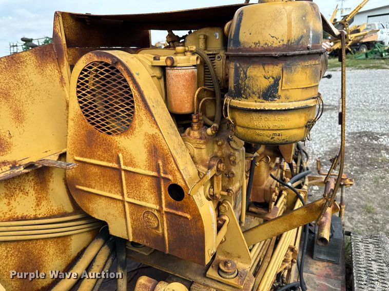 image for item EM2044 Leeboy L900 paver