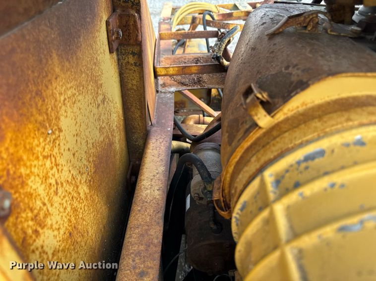 image for item EM2044 Leeboy L900 paver